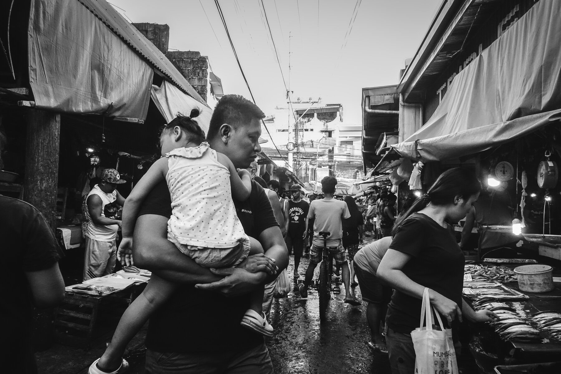 Open-air, wet market along Gen. Kalentong St., Mandaluyong City. August 27, 2018. Originally posted on my Instagram (@archondigital).