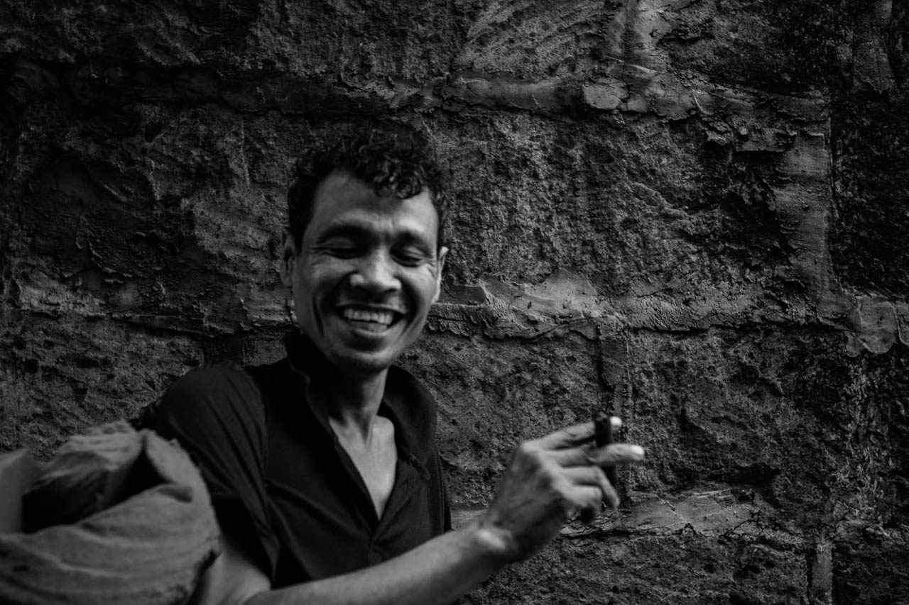 Manila Street Photography: Cigar man. POV
